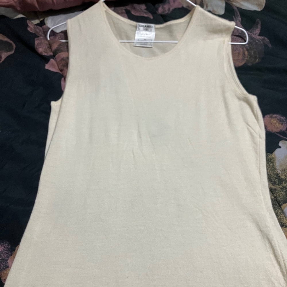 Authentic Chanel vintage top size 40